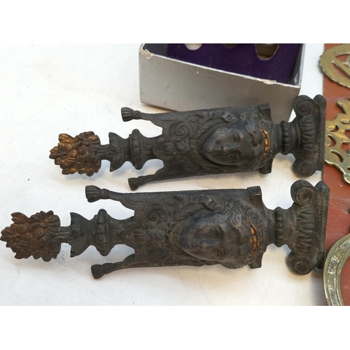 290 - Collection of Mixed Metal Ware to include Horse Brasses, Carving Set, Brass Plane, Biscuit Barrel, e... 