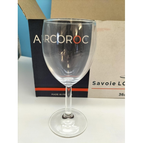 362 - Box of 12 Arcoroc 250ml Wine Glasses.