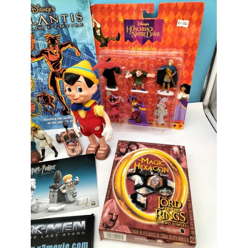 388 - Collection of Vintage and Modern Toys to include Walt Disney Pinocchio, Smurfs and Hunchback of Notr... 