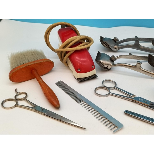 157 - Collection of Vintage Barbers/Hairdressers Items.