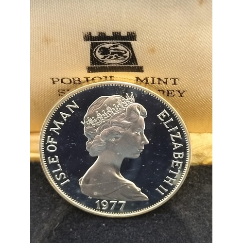 13 - Silver Isle of Man 1977 'Queen's Silver Jubilee Appeal' Crown Coin. Issue Limited to 30,000. With Ca... 