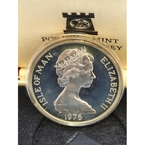 14 - Silver Isle of Man 1976 'Bicentenary of American Independence' One Crown Coin. Cased.