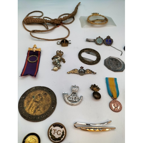 34 - Collection of Mixed Enamelled, Military Pins, Badges, etc.