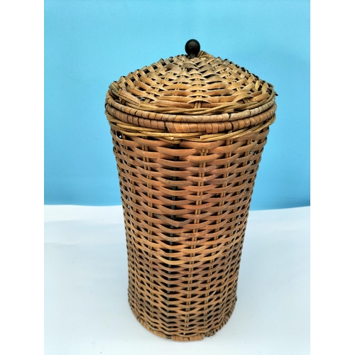 551 - Graduated Set of 3 Vintage Wicker Lidded Storage Containers. Tallest 35cm.