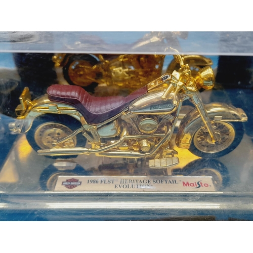 73 - Boxed Maisto Gold Edition 1:18 Scale '1986 FLST Heritage Softtail Evolution' Harley Davidson 23kt Go... 