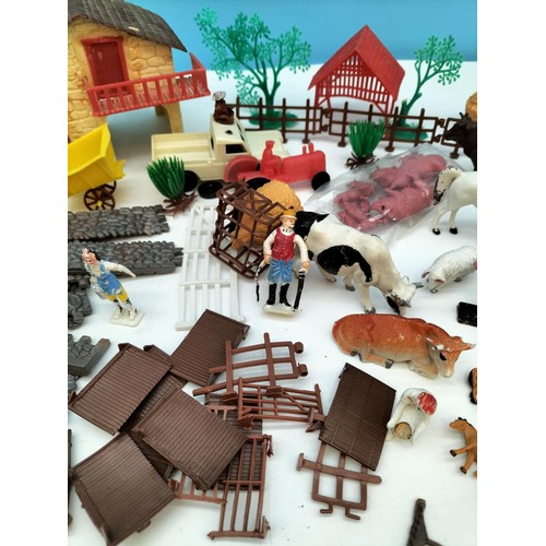 613 - Boxed Vintage Home Farm Set No R-2693F. Made in Hong Kong.