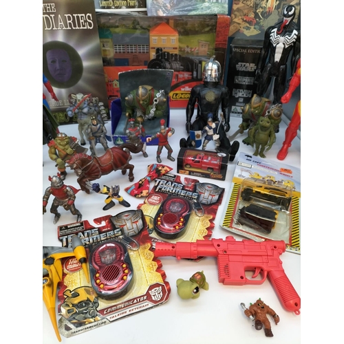 534 - Collection of Sci-Fi Related Items and Action Figures to include Marvel/DC Figures.