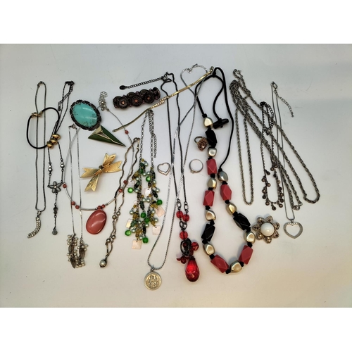 489 - Collection of 1950's/1960's Costume Jewellery.