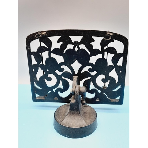 550 - Cast Iron Cook Book Stand. 23cm High, 25cm x 13cm.