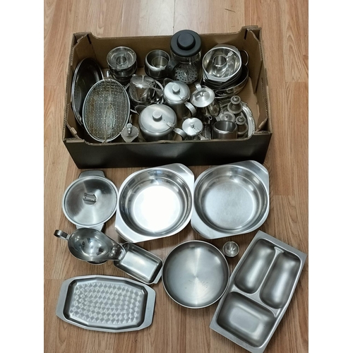 468 - Box of Stainless Steel Kitchen Ware to include Coffee Percolator, Curry Dish, Rice Dish, Trays, etc.