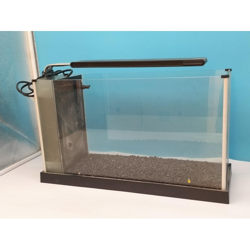 392 - Fluval 28 Litre Aquarium/Fish Tank with Internal Filter and Fitted Light W/O. Requires Plug/Adapter.