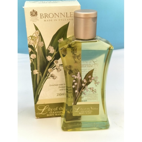 70 - Boxed Bronnley 'Lily of the Valley' 250ml Cleaning Body Wash plus Boxed Morny 'French Fern' 200ml Pe... 