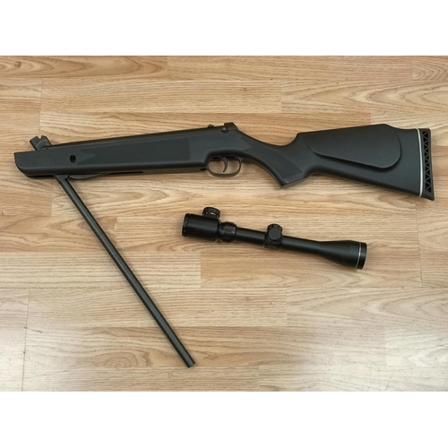 174 - SMK Synxs 5.5 Break Barrel Air Rifle with Sabre Carry Case. Age Limit 18+, ID Required on Purchase.