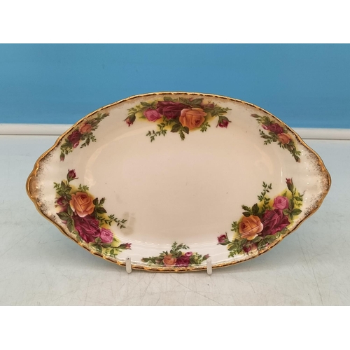 177 - Royal Albert 13cm Fruit Dishes and Oval Serving Tray in the 'Old Country Roses' Pattern. First Quali... 