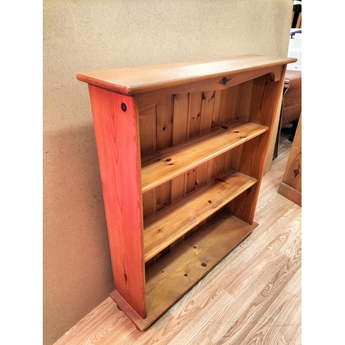 282 - Modern Pine Three Shelf Bookcase. 97cm High, 89cm x 22cm. Collection Only.