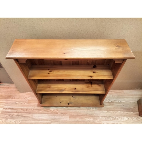 282 - Modern Pine Three Shelf Bookcase. 97cm High, 89cm x 22cm. Collection Only.