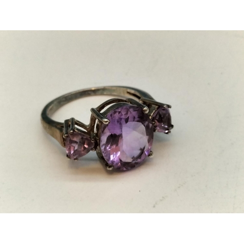 98 - 925 Silver and Amethyst Stone Ring.