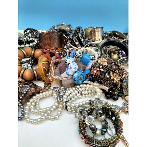 343 - Collection of Costume Jewellery Bracelets and Bangles.