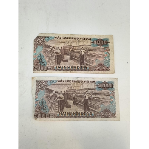 344 - Collection of 1987 Vietnamese Dong Notes 9 x 200, 9 x 500, 20 x 1000, 18 x 2000, 5 x 5000.