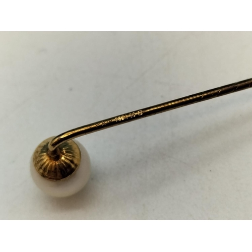 36 - 9ct Gold Pin with Pearl Top. 5.5cm Long.