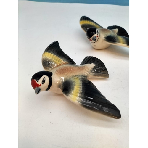 161 - Ceramic Graduated Flying Goldcrest Birds (3)