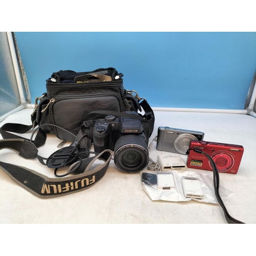 220 - Fugi Finepix 1000SL (W/O) with Accessories in Antler Bag plus Nikon Coolpix and Sony Cybershot Camer... 