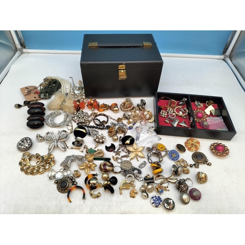 326 - Jewellery Box and Contents.