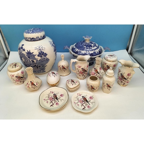 431 - c1900 Mason's Blue and White 'Willow' Pattern Footed Serving Bowl and 24cm Ginger Jar (A/F Repair to... 