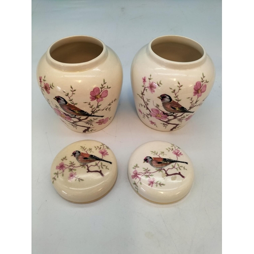 431 - c1900 Mason's Blue and White 'Willow' Pattern Footed Serving Bowl and 24cm Ginger Jar (A/F Repair to... 