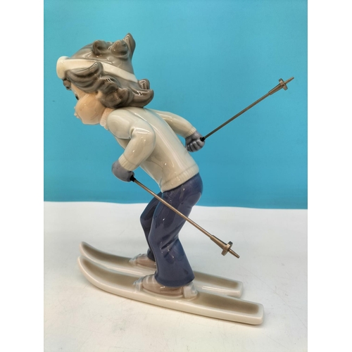 129 - LLadro 20cm Figure 'Sport Billy' Skier 5163