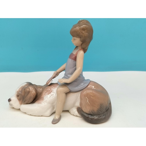 277 - LLadro 15cm Figure 'Contented Companion' 6229.