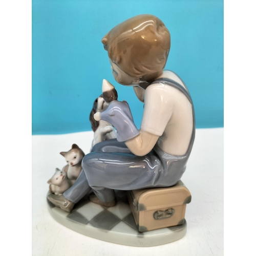 333 - LLadro 15cm Figure 'The Puppet Show' 5736.