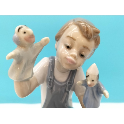 333 - LLadro 15cm Figure 'The Puppet Show' 5736.