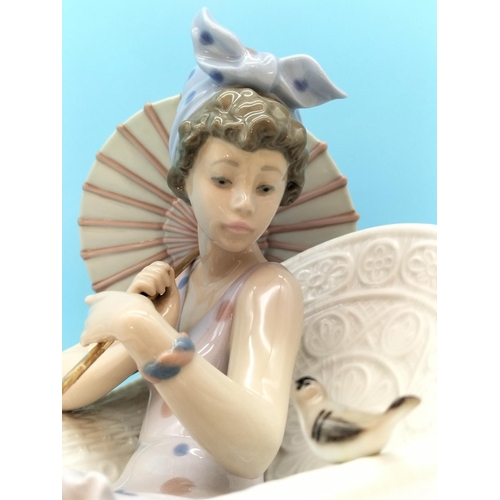 335 - LLadro 25cm Figure 'Trino at The Beach' 5666