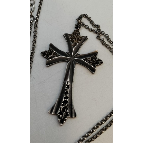 137 - 925 Silver Cross and Chain.