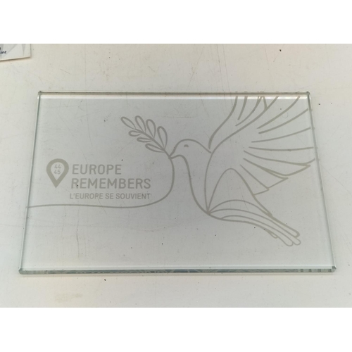 25 - Boxed Royal Dutch Mint 'Europe Remembers' Silver 2 Coin Set with Oak Coin Holder and Glass Commemora... 