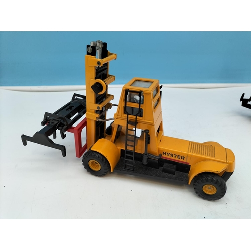 165A - Corgi Die-Cast Models of 'Hyster Challenger 800' (2).