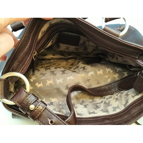 30A - Ladies Radley Handbag. 31cm x 22cm.