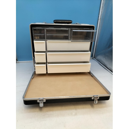 320A - Jewellers Display Travel Case with Keys. 42cm x 32cm x 24cm.