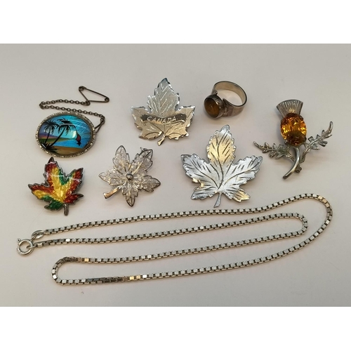 297 - Collection of Sterling Silver and 925 Jewellery to include Brooches, 18