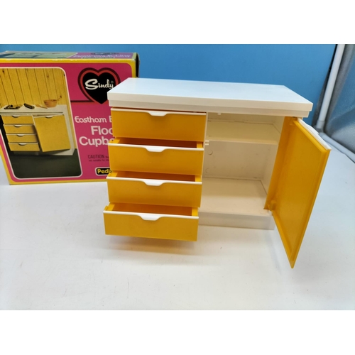 122 - Boxed Vintage 1970's Pedigree Sindy Eastham E-Line Kitchen Set to include Wall Oven (44550), Sink Un... 