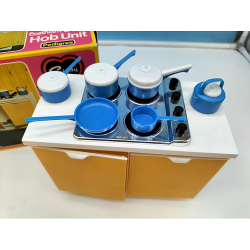 122 - Boxed Vintage 1970's Pedigree Sindy Eastham E-Line Kitchen Set to include Wall Oven (44550), Sink Un... 