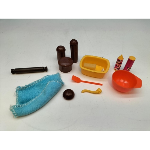 122 - Boxed Vintage 1970's Pedigree Sindy Eastham E-Line Kitchen Set to include Wall Oven (44550), Sink Un... 