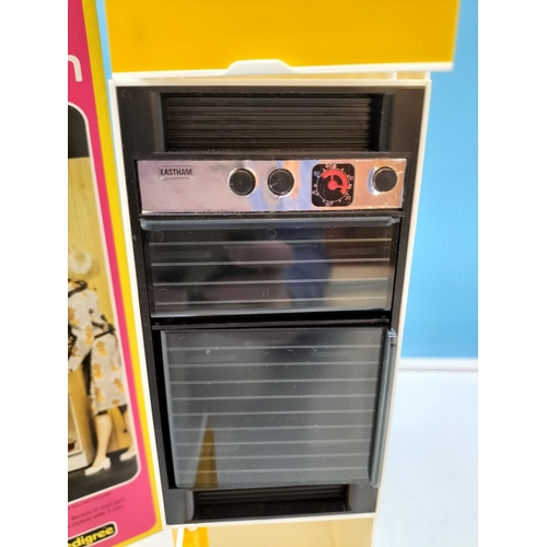 122 - Boxed Vintage 1970's Pedigree Sindy Eastham E-Line Kitchen Set to include Wall Oven (44550), Sink Un... 