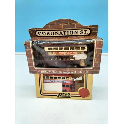 127 - Collection of Die-Cast Buses and Coaches (10)