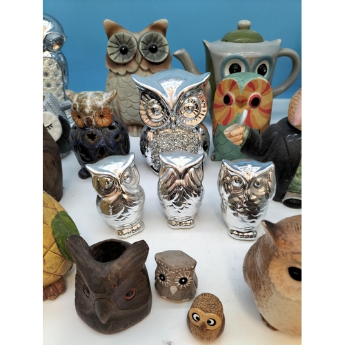 315 - Collection of Mixed Owl Figures and Owl Teapots. Tallest 19cm.