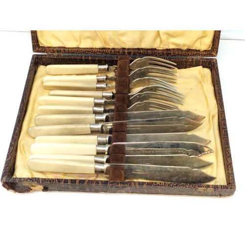 432 - Viners 6 Setting 'Kings Pattern' Cutlery Set plus Cased Fish Knives and Forks.