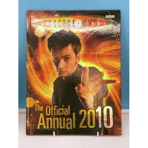 523 - Collection of 10 Dr Who Annuals and Storybooks 2009-2011