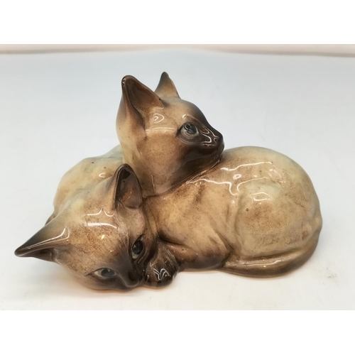 550 - Beswick Cat Figures (2), Siamese Kittens and Sitting Tom Cat.