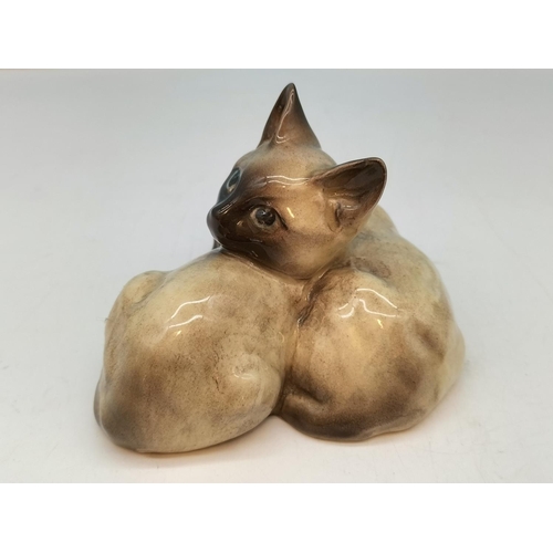 550 - Beswick Cat Figures (2), Siamese Kittens and Sitting Tom Cat.